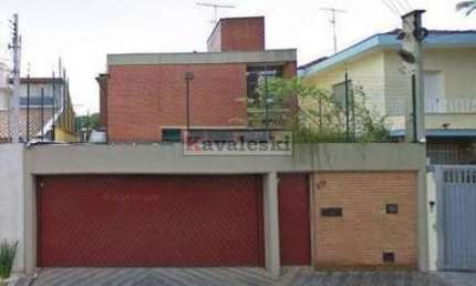 Ótimo sobrado residencial com 3 dormitórios sendo 3 suítes!