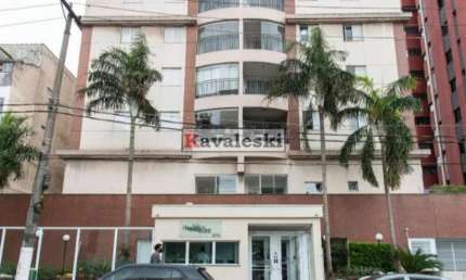Apartamento seminovo com 2 dormitórios 1 vaga - sacada grande- Lazer- Próx metrô