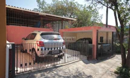 Casa Terrea 3 dormitórios 2 wcs 3 vagas - Quintal Grande - Acesso Metrô - AC PERMUTA