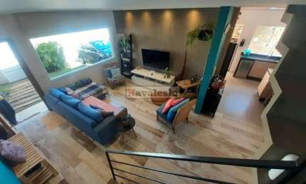 Sobrado Reformado / quintal com piscina/  Com  3 suítes, 1 escritório e 4 vagas no Jardim da Saúde