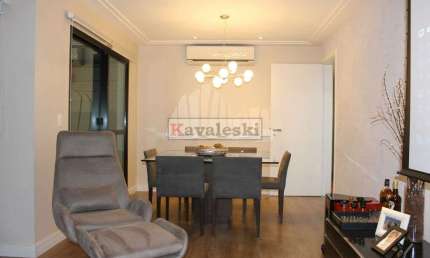 > Lindo apartamento de 3 dormitórios e sala ampla - Saúde