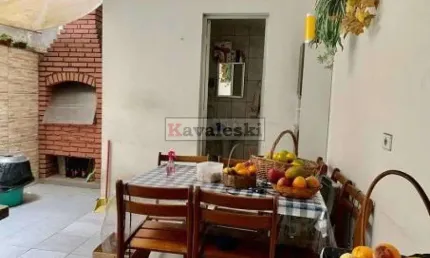 Sobrado reformado 3 dormitórios quintal com churrasqueira- doc 110%