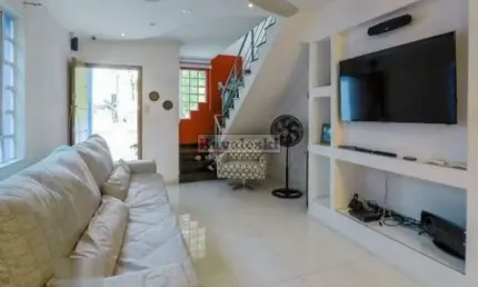 Casa com 3 quartos à venda na Rua Patrick Bruce, --, Vila Brasílio Machado, São Paulo