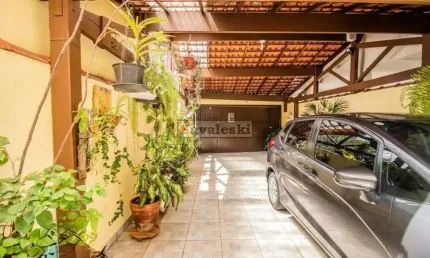 Lindo sobrado -PRÓX Metro Saude! 4 Dormitórios 2 suites 4 vagas- Quintal