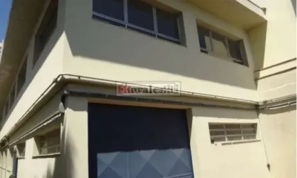Casa comercial com 4 salas para alugar na Rua Lucinda Ferreira, --, Vila Firmiano Pinto, São Paulo
