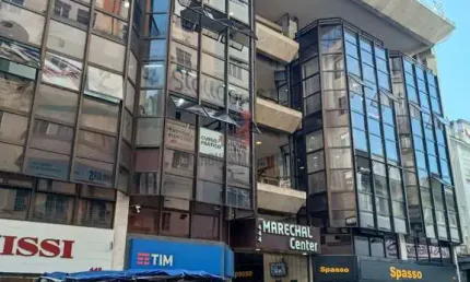 Ponto comercial para alugar na Rua Marechal Deodoro, 444, Centro, Juiz de Fora