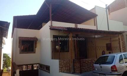 Casa com 3 quartos à venda na Rua Padre Nilton Hauck, Democrata, Juiz de Fora