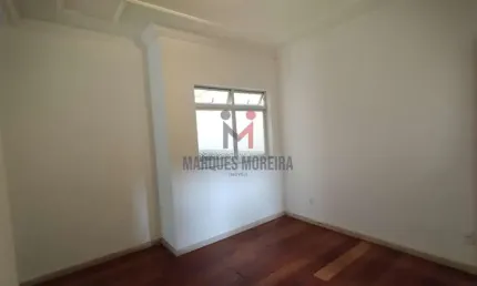 Ótimo apartamento de 2 quartos com suíte e vaga no Jardim Glória