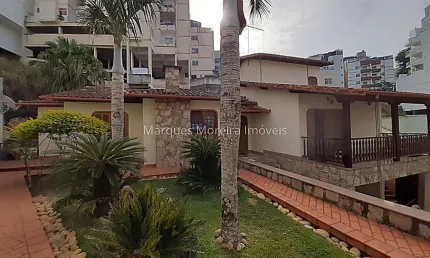 Casa com 4 quartos à venda na Rua Albertino Gonçalves Vieira, Jardim das Laranjeiras, Juiz de Fora