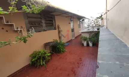 Cobertura Versátil no Centro – Ideal para Uso Comercial ou Residencial!
