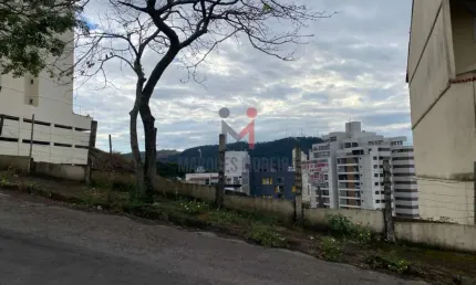Terreno à venda na Rua José Romão Guedes, Granbery, Juiz de Fora