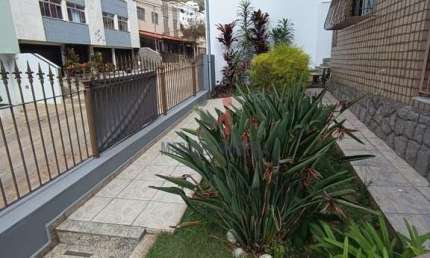 Casa com 4 quartos à venda na Rua Quintino Bocaiúva, 636, Jardim Glória, Juiz de Fora