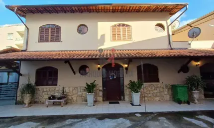 Casa com 4 quartos à venda na Praça Praca Arthur Bernardes, 190, Bandeirantes, Juiz de Fora