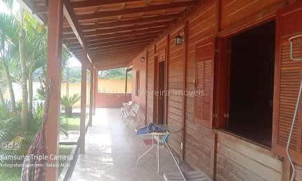 Chácara / sítio com 3 quartos à venda na Rua João Mandarino, Jardim L Ermitage, Juiz de Fora