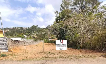 Terreno à venda na Rua dos Pinheirais, Novo Horizonte, Juiz de Fora