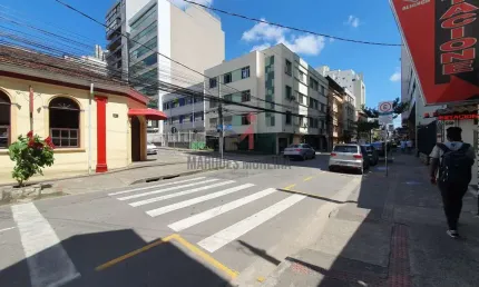 Apartamento 2 quartos 1 l. escada rua santo antônio