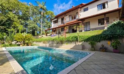 Espaço e Conforto, em Total Harmonia com a Natureza, no Bairro Novo Horizonte!