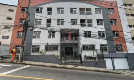 Belo Apartamento Reformado e Mobilado 3 Quartos Vaga Numerada 130 m²