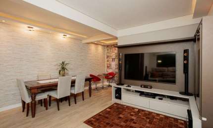 Casa com 4 quartos à venda na Rua Augusto Ernesto Boettcher, 156, Floresta, Joinville, 170 m2 por R$ 750.000