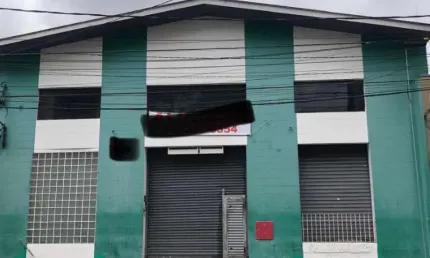 Prédio para alugar na Rua Henrique Bernardelli, 101, Santana, São Paulo