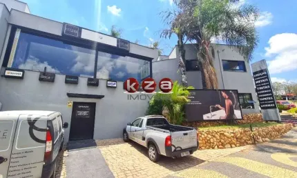Prédio Comercial para Locação na Vila Bissoto em Valinhos-SP: 4 Banheiros e 6 Vagas de Garagem Disponíveis!