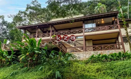 Casa de Luxo em Condomínio à Venda em Iporanga - Guarujá-SP: 7 Quartos, 7 Suítes, 3 Salas, 8 Banheiros, 4 Vagas, 338m².