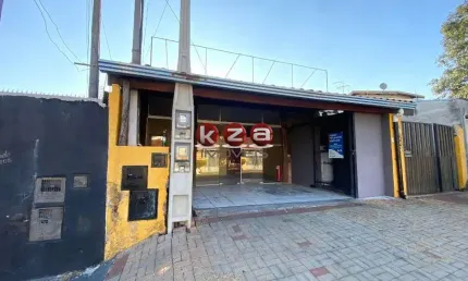 Salão Comercial de Alto Padrão para Locação em Valinhos-SP, Residencial Santa Maria - 1 Sala, 2 Banheiros, 60m² de Área