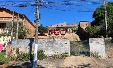 Imperdível: Casa à venda em Valinhos-SP no Jardim Maracanã! 2 quartos, 1 banheiro, 50m² de área!