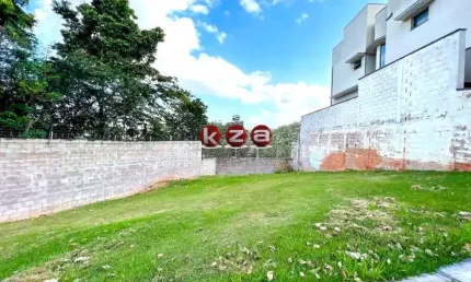 Terreno em Condomínio à Venda em Valinhos-SP - Condomínio Villagio di Napoli - 381,97 m² de Área