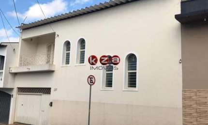 Imperdível oportunidade: Casa de 4 quartos e 2 suítes no Centro de Rio Claro-SP, com 303 m² e 2 vagas de garagem!
