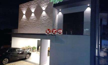 Casa à venda em condomínio exclusivo de Valinhos-SP: 3 suítes, 2 salas, 4 banheiros, 4 vagas, 240 m².