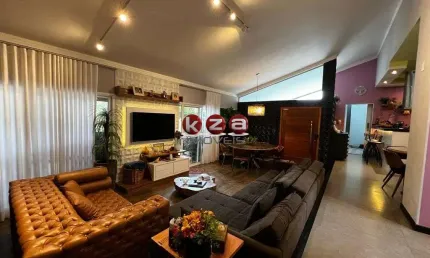 Casa de Luxo em Condomínio - 4 quartos, 4 suítes, 2 salas, 5 banheiros, 4 vagas, 400m² em Valinhos-SP, Condomínio Residencial Colina dos Coqueiros.