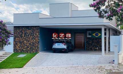 Luxuosa casa em condomínio à venda em Valinhos-SP, no Condomínio Canto Del Bosco: 3 quartos, 3 suítes, 3 salas, 4 vagas de garagem, 367m².
