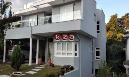 Casa em Condomínio à Venda em Valinhos-SP - Bairro Condomínio Portal do Quiririm: 4 Quartos, 3 Suítes, 3 Salas, 5 Banheiros, 4 Vagas e 429m²!