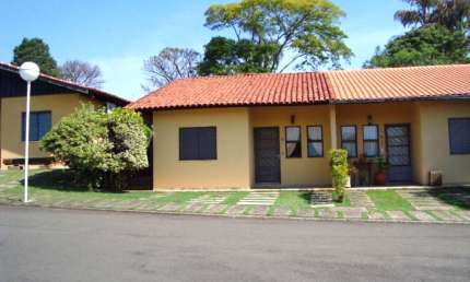 Residência de alto padrão: Casa em condomínio à venda em Valinhos-SP, Condomínio Blumen Hof, 3 quartos, 1 suíte, 1 sala, 2 banheiros, 2 vagas, 95m²