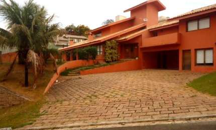 Magnífica Casa de Condomínio à Venda em Valinhos-SP, Bairro Pinheiro: 4 quartos, 4 suítes, 3 salas, 5 banheiros, 5 vagas, 450m².