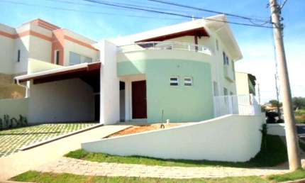 Casa a venda no Condomínio Village Monet em Valinhos-SP: 3 quartos, 3 suítes, 2 salas, 4 banheiros, 220m². Venha conferir!
