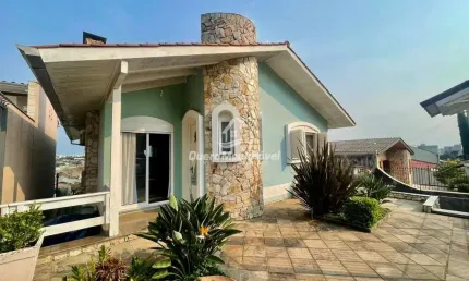 Casa com 3 quartos à venda na Rua Padre Aquilino Franceschet, 874, Colina Sorriso, Caxias do Sul por R$ 1.100.000