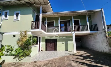 Casa com 3 quartos à venda na Maria Dalpian Arus, 24, Diamantino, Caxias do Sul por R$ 650.000
