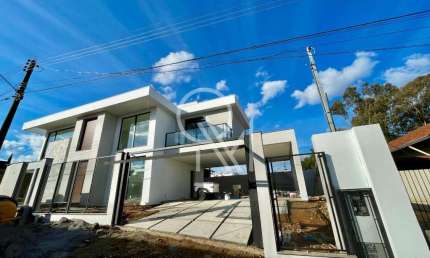 Casa com 3 quartos à venda na Vereador Remo Marcucci, 220, Nossa Senhora da Saúde, Caxias do Sul por R$ 2.090.000