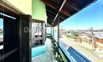 Casa com 3 quartos à venda na Carlos Vergani, 342, São Leopoldo, Caxias do Sul por R$ 950.000