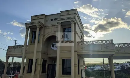 Excelente casa térrea, 136m², 3 suítes, à venda no Residencial Helena Maria