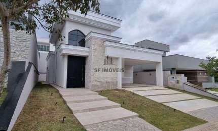 Belíssima casa térrea, à venda, no Alphaville Nova Esplanada 1, 217m², 3 suítes