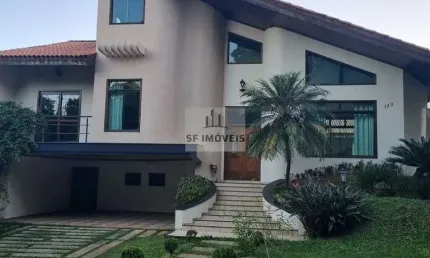 Belíssima casa de 392m², 4 suítes, para locação, no Granja Olga 3
