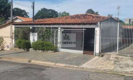 Ótima casa, térrea, 150m², 2 quartos, em terreno de 380m², no Além Ponte