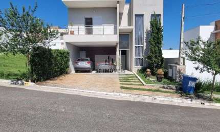 Excelente sobrado de 307m², 3 dormitórios, à venda no Residencial Via Réggio