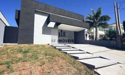 Excelente casa térrea de 217m², 4 dormitórios, 2 suítes, à venda no Vila Verona