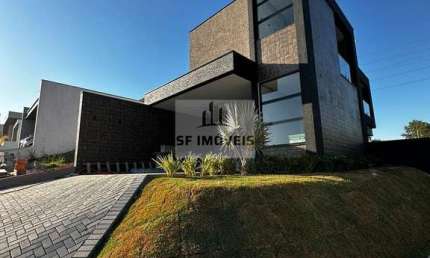 Excelente sobrado à venda, 225m², 3 suítes, 1 máster, no Residencial Sun Lake