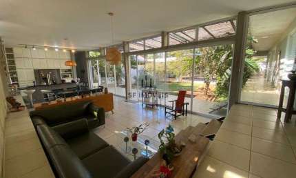 Excelente casa térrea de 422m², 4 suíte, mobiliada, para alugar no Granja Olga 2