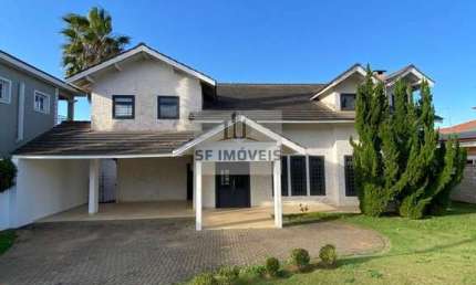 Belíssima casa de 450m², 5 suítes, para alugar no Fazenda Imperial